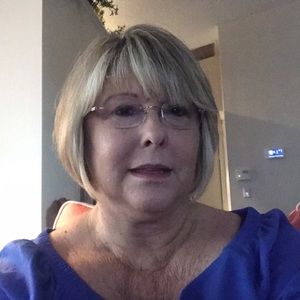 Meet your Posher, Debra